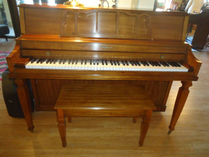 Baldwin Upright