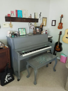 Custom Piano - Grey and Teal Burst Piano